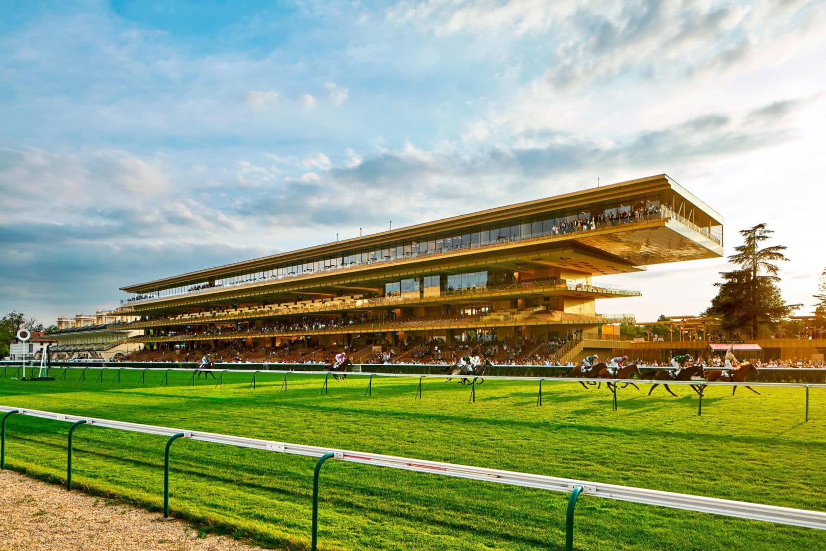 Longchamp tips 2026